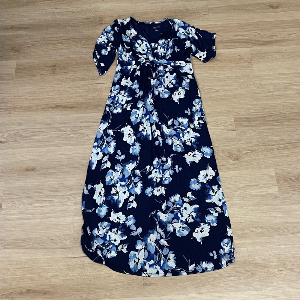 Isabel Maternity by Ingrid & Isabel Navy Floral Maxi Dress